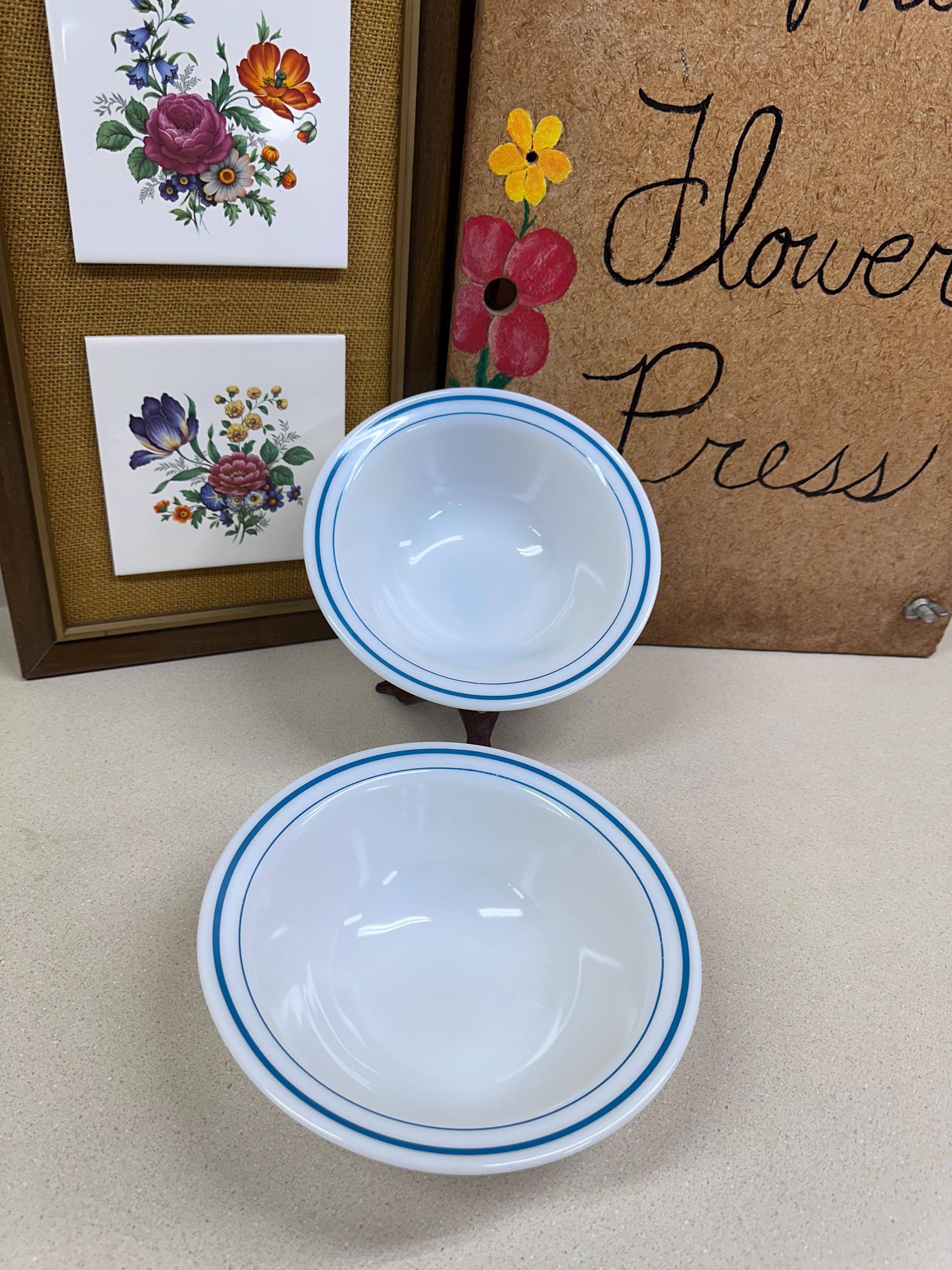 Vintage Pyrex Blue Ring Bowls: USA Restaurant Ware, Set of 2 - Etsy