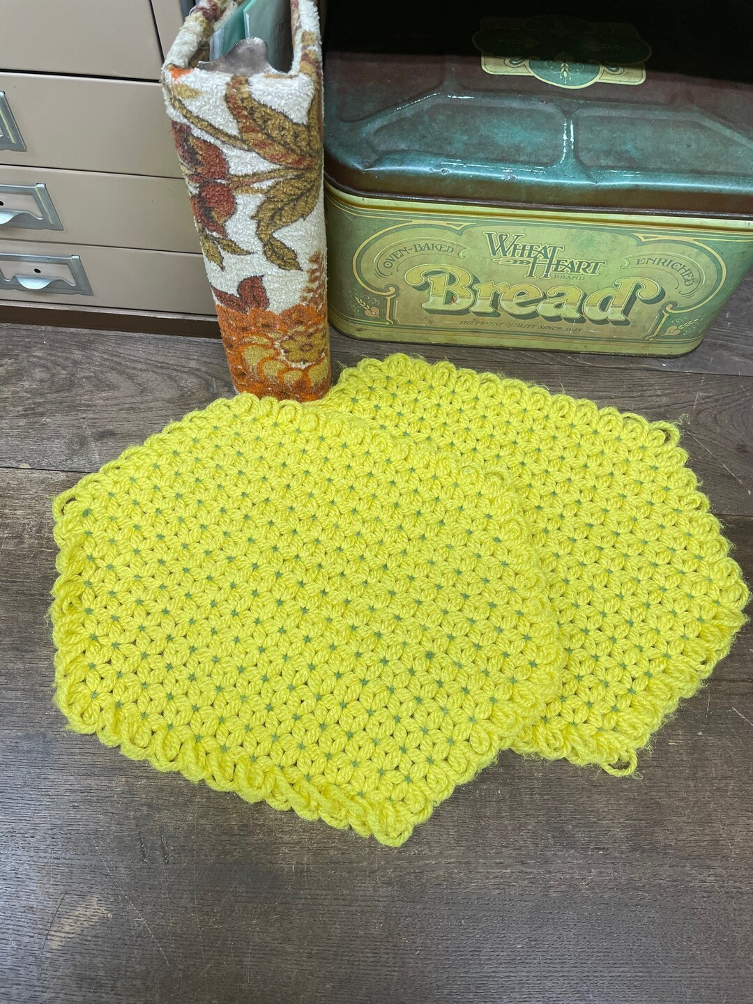Vintage Placemats Set of 2 Yarn Yellow Avocado Green Etsy