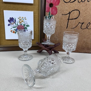 Vintage Wexford Small Wine Glasses Set of 4 – Anchor Hocking Small Goblets