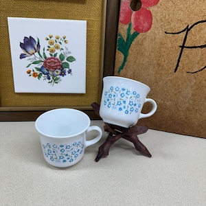 Vintage Teacups Corelle Corning Coffee Cups Corning Ware USA Blue Green Floral Set of 2