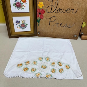 Vintage Embroidered Pillowcase Pillow Cover Vintage Linens Bedding Orange Green White Floral Embroidered