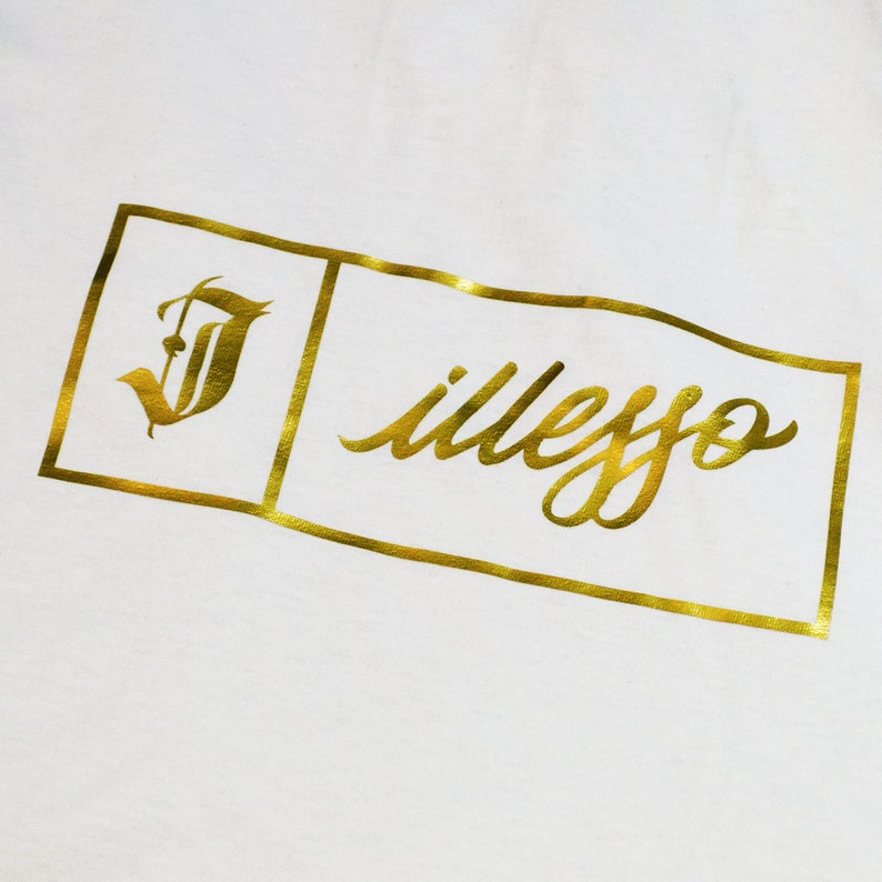May include: Gold-colored logo with the text "illeggo" in a cursive font and a stylized letter "I" in a box.