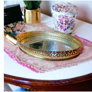 Vintage mirrored vanity tray oval gold toned scalloped edge makeup perfume decorative centrepiece