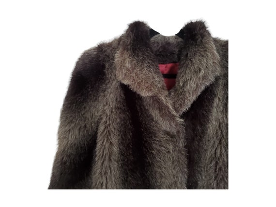80s faux fur coat button front lined long dark li… - image 7
