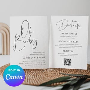 以下が含まれることがあります： 黒い文字で書かれた2つの白いベビーシャワーの招待状。左側のカードには「Oh Baby」と書かれており、イベントの詳細が含まれています。右側のカードには「Details」と書かれており、おむつラッフル、ベビーブック、登録情報に関する情報が含まれています。