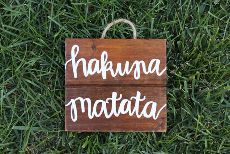 Hakuna Matata Signo De Madera Decoracion De La Pared Etsy