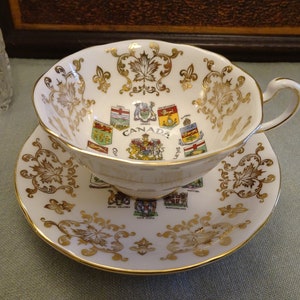 Paragon Canada Coats of Arms & Emblems Tea Cup and Saucer, Royal Warrant By Appointment Her Majesty the Queen Made in England