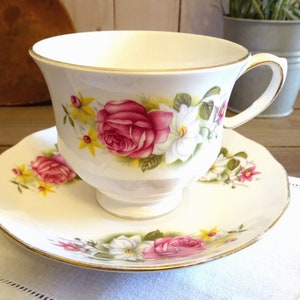 Queen Anne Pink Rose Tea Cup and Saucer with White and Yellow Flowers Pattern 8539 Made in England