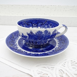 Shenango Blue Willow Tea Cup and Saucer Made in New Castle Pennsylvania, U.S.A., Blue and White Tea Coffee Cup Asian Motif