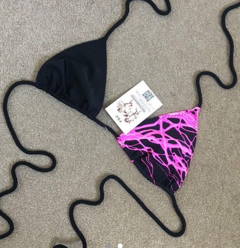 Lighting pinkblack bikini top
