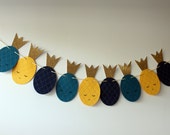 Garland Lovely Pineapple pineapple gift of Christmas Decoration child banner.