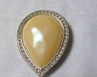 YSL Yves Saint Laurent gripoix PEARL & RHINESTONE teardrop shaped brooch pin