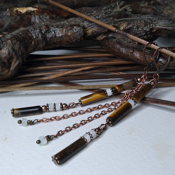 Slender earrings with fine stones, mother-of-pearl heishi and tiger's eye tube, rustic, golden and pearly, discreet, women's gift