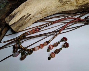 Short necklace with superb salmon ribbon agates, boho/ethnic gemstones, coconut wood bones, free earrings, women's gift