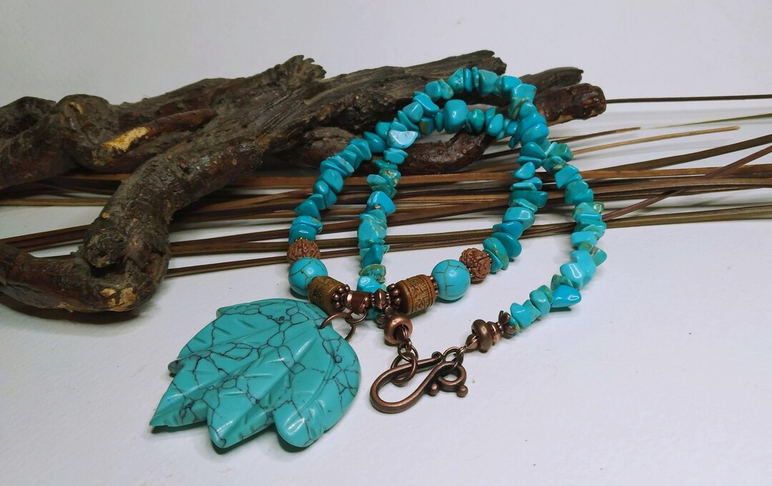 Beautiful Short Necklace With Maple Leaf Pendant, Turquoise Howlite ...