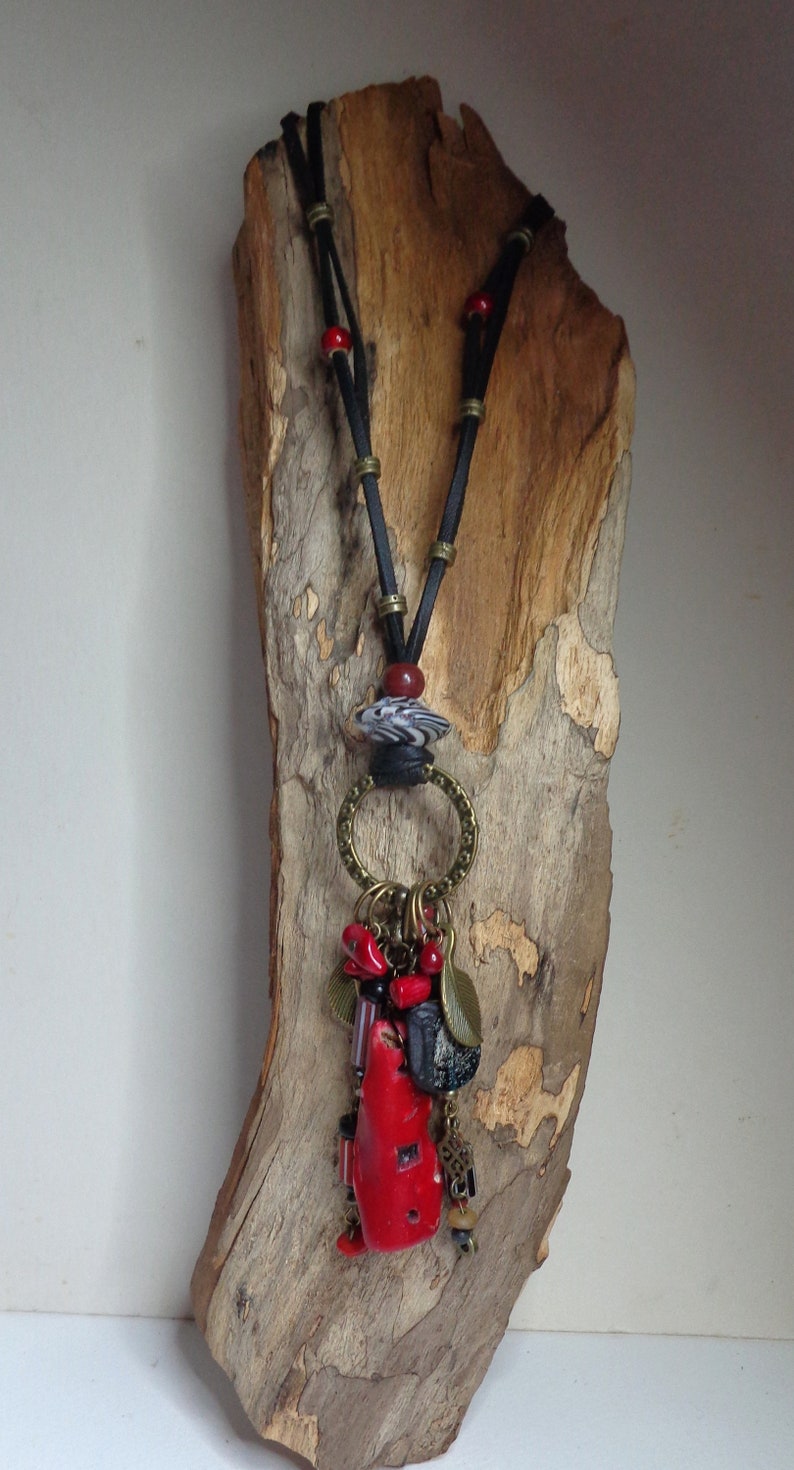 Necklace necklace boho chic- hippie black and red necklace necklace boho pendant pendant Roman glass and coral gorgonian black leather gift woman