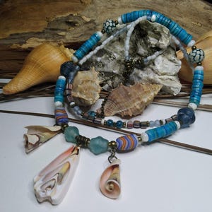 Short ethnic tribal necklace, mother-of-pearl beads and shell pendant, Indonesian rustic beads, white/mustard/multicolor, women&#39;s gift