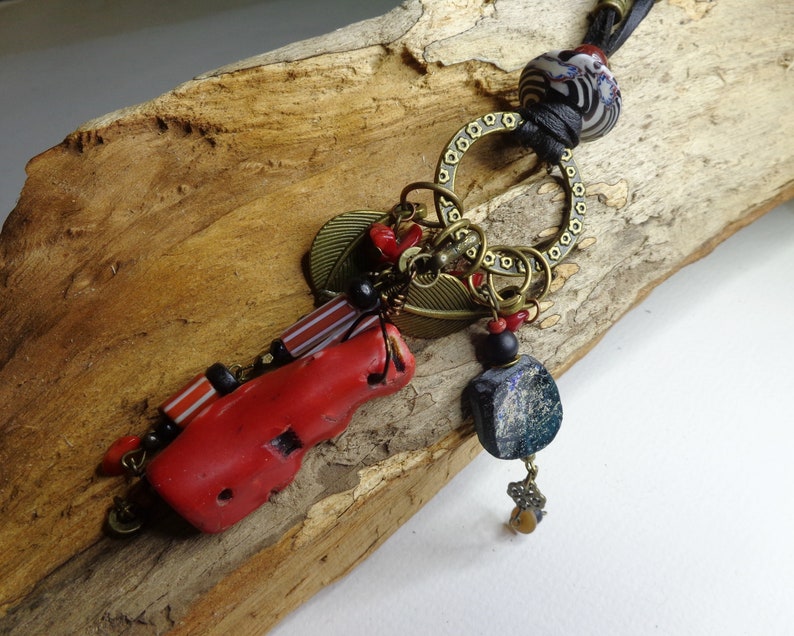 Necklace necklace boho chic- hippie black and red necklace necklace boho pendant pendant Roman glass and coral gorgonian black leather gift woman