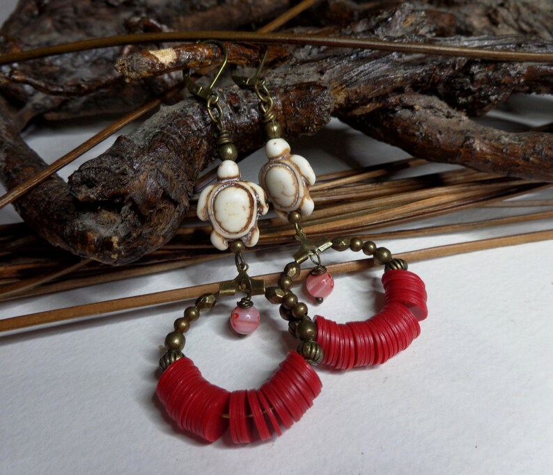 rustic woman gift tribal african red vinyl and ivory howlite turtle rings millefiori glass beads Ethnic creoles