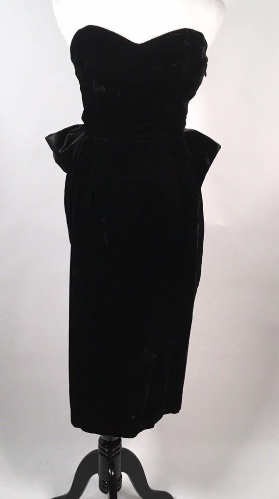Vintage Tadashi Sak Fifth Avenue Black Velvet Dres