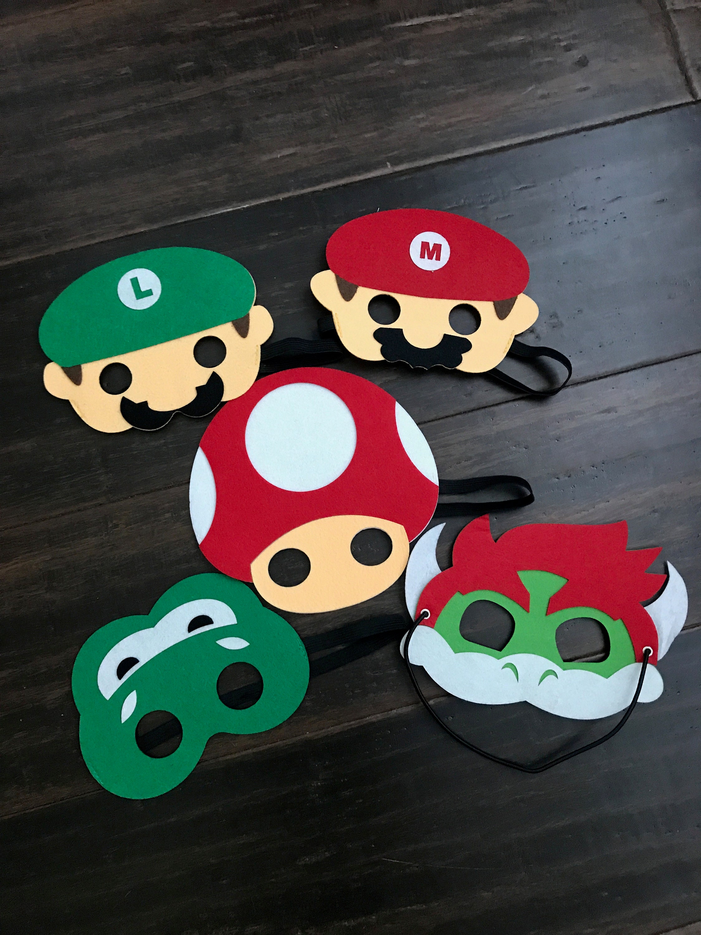 Máscaras de personajes inspirados en Super Mario Bros. Favores Etsy