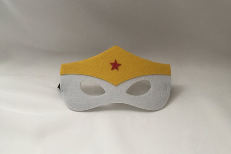 cosplay. Superhero W Woman mask and cuffs costumes costume Corporate gift Wedding Birthday party favors dress up capes
