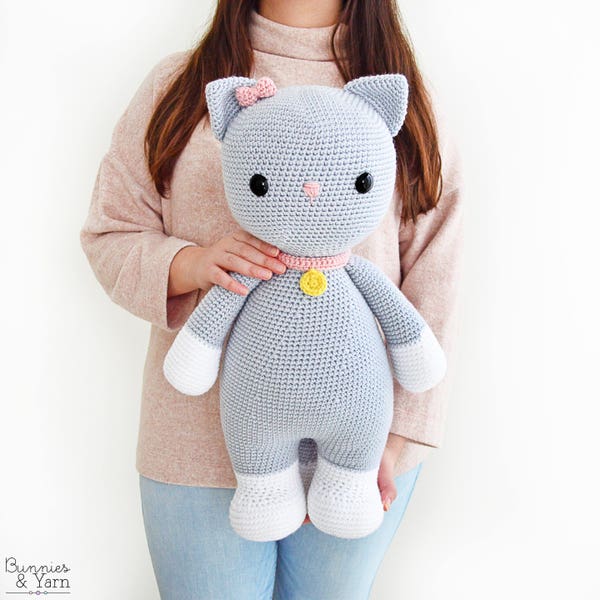 CROCHET PATTERN in English and Spanish - Frida the Friendly Cat - 21.5 in./55 cm. tall - Amigurumi Animal - Instant PDF Download