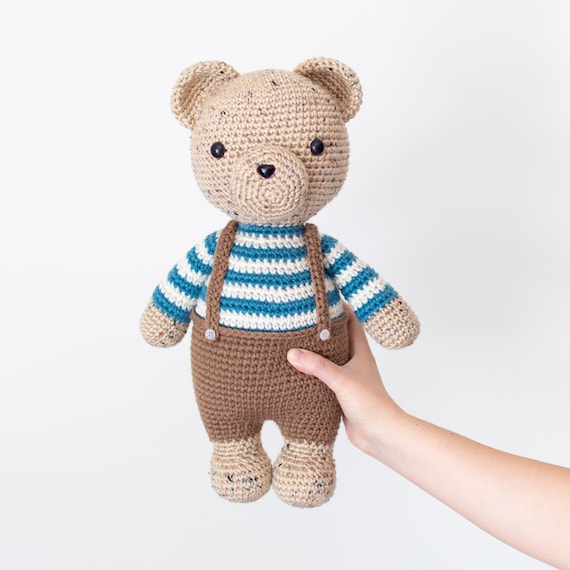 Elmer the Friendly Bear Crochet Pattern in English and Spanish