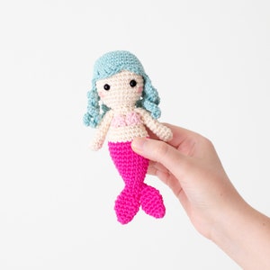 Lucy la Sirena Mini Patrón de Crochet en Inglés y Español Amigurumi Ganchillo Descarga Instantánea PDF imagen 7