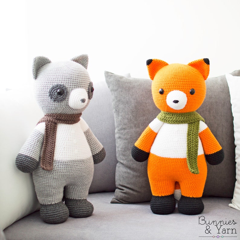 CROCHET PATTERN in English and Spanish Maurizio the Big Fox and Fabrizio the Big Raccoon 21.5 in./55 cm. tall Instant PDF Download image 7