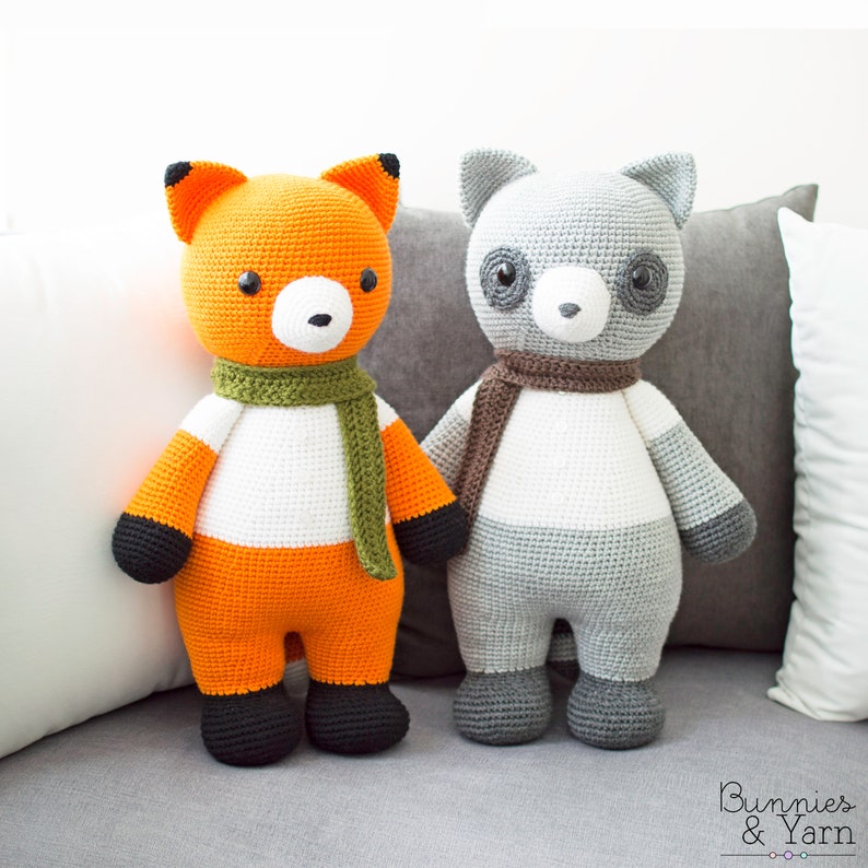 CROCHET PATTERN in English and Spanish Maurizio the Big Fox and Fabrizio the Big Raccoon 21.5 in./55 cm. tall Instant PDF Download image 5