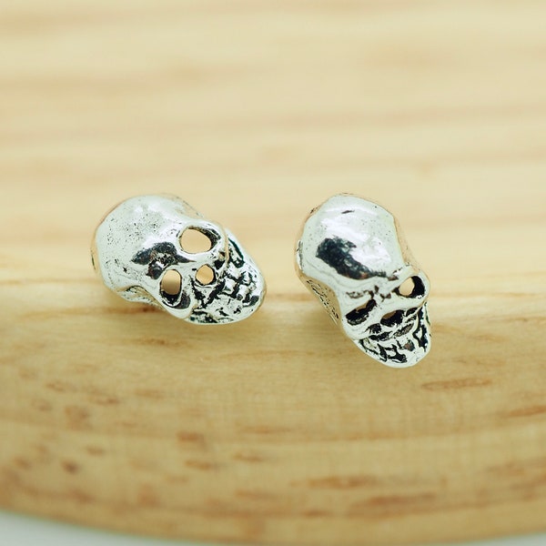 3D Skull Earrings, Stud Earrings, Silver Ear Stud, Cartilage Stud, Helix, Tragus Skull, Tiny Small Ear Stud, Halloween, Ghost, Sugar Skull