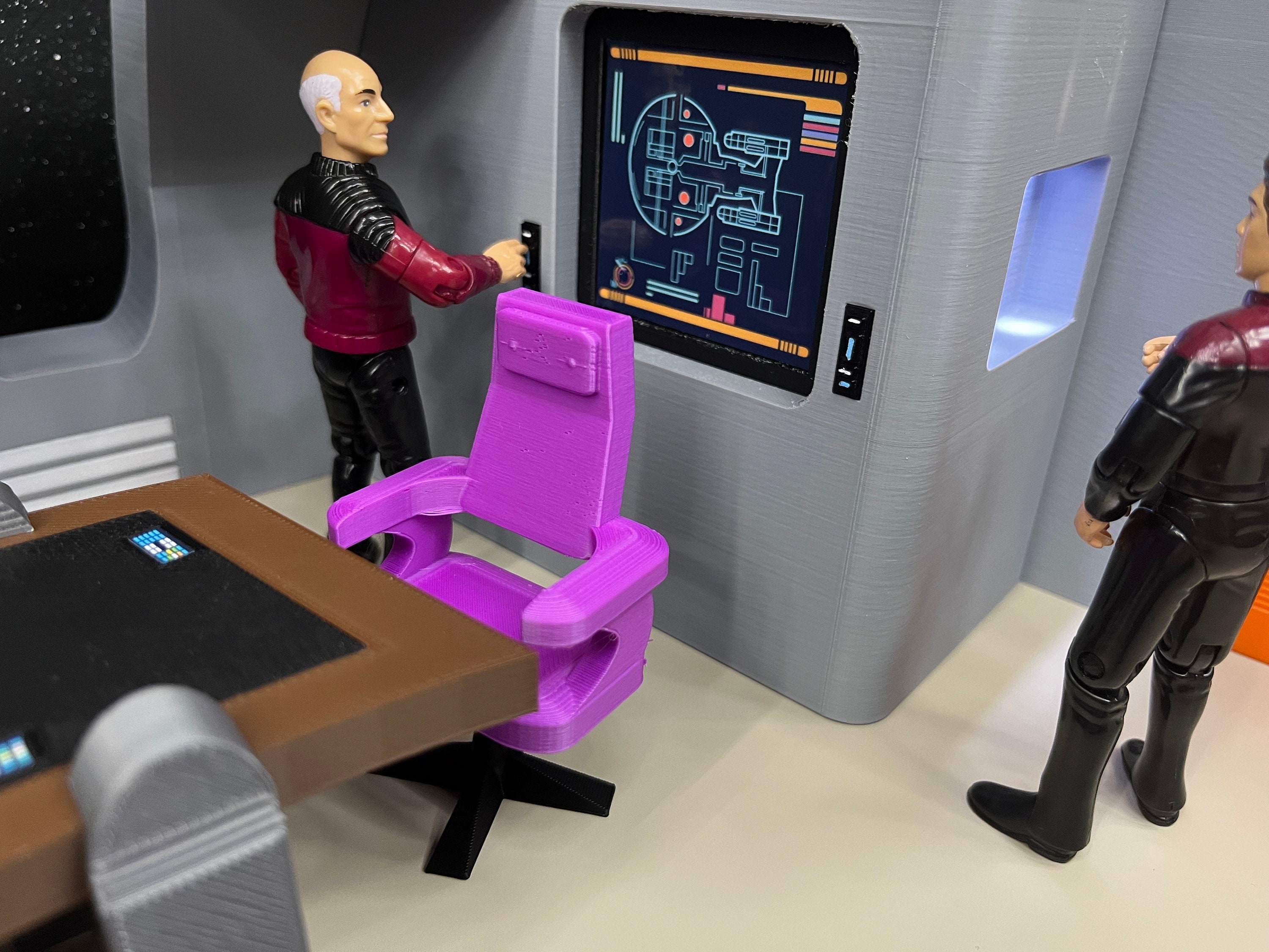 スタートレック　ＴＮＧ　置き物　Ｑ スタートレック TNG 置き物 Q - メルカリ
