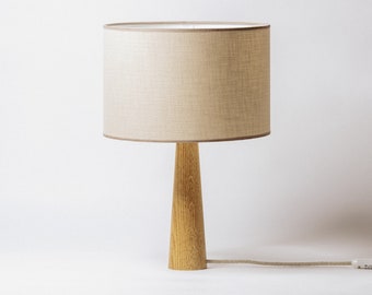 Handcrafted Table Lamp - Rustic Elegance, Warm Ambiance, Design for Living Rooms & Bedrooms. Illuminate with natural sophistication.