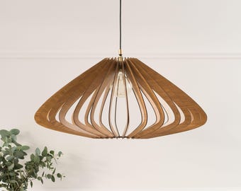 Klosz z drewna, lampa wisząca, drewniana oprawa sufitowa, nowoczesny żyrandol, oświetlenie wyspy kuchennej, skandynawski design, naturalny dąb