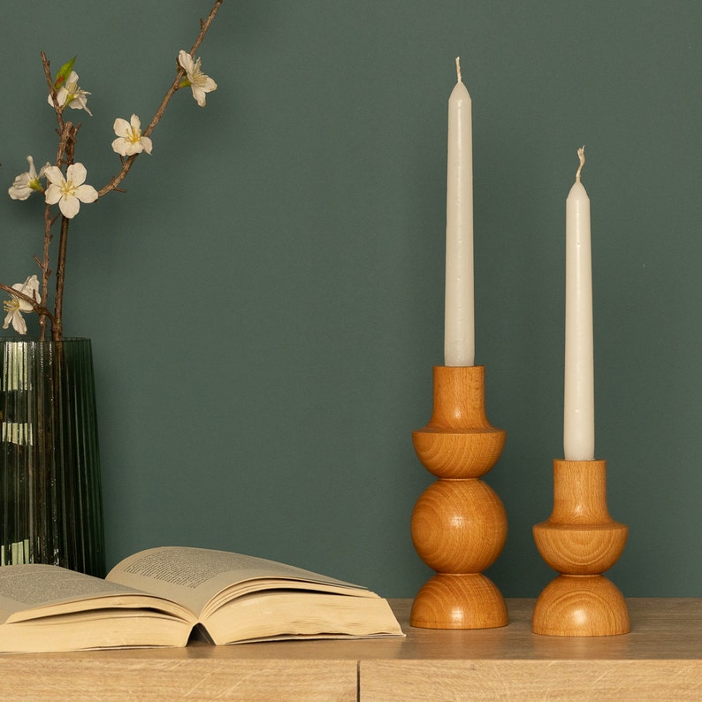 Holz Kerzenhalter AVACAS 2er Set Kerzenständer Kerzenhalter aus Holz Holz-Stumpenkerzenhalter Holz Mid-Century Kerzenständer Bild 3