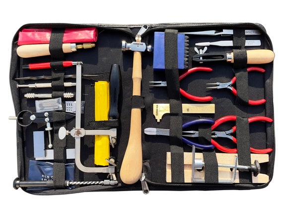 Trousse à outils 20 pièces outillage essentiel - Mr.Bricolage