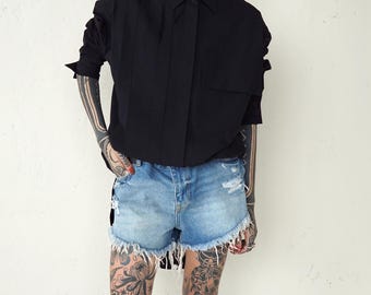 Camisa asimétrica de algodón negra - Diseño moderno y elegante, hecha a mano