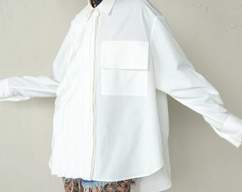 Camisa blanca asimétrica: blusa moderna y elegante, hecha a mano en Lituania