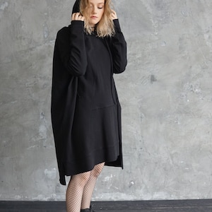 Sweat à capuche oversize noir Long sweat-shirt noir Robe-pull ample image 4