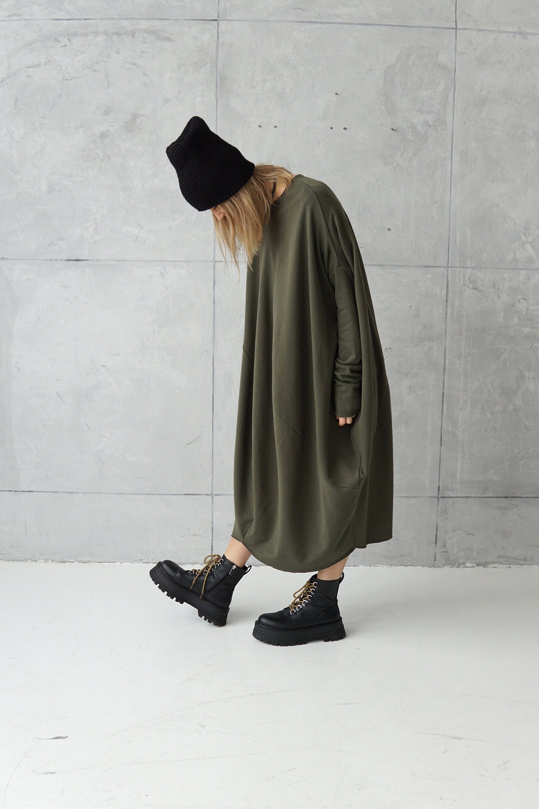 Zinnia Oversized Sequins Tee - Khaki