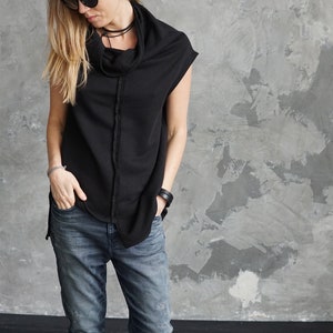 Black sleeveless jersey / Black summer t-shirt / Black festival t-shirt / Black shirt imagem 2