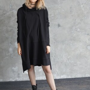 Sweat à capuche oversize noir Long sweat-shirt noir Robe-pull ample image 7