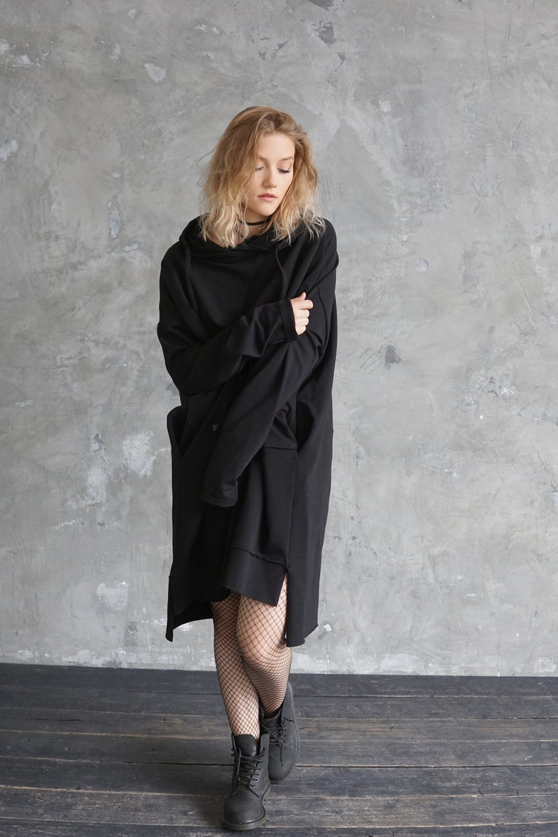 Sweat à capuche oversize noir Long sweat-shirt noir Robe-pull ample image 3