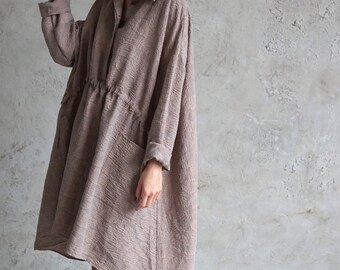 Vestido midi de algodón extragrande: Túnica marrón informal con bolsillos.