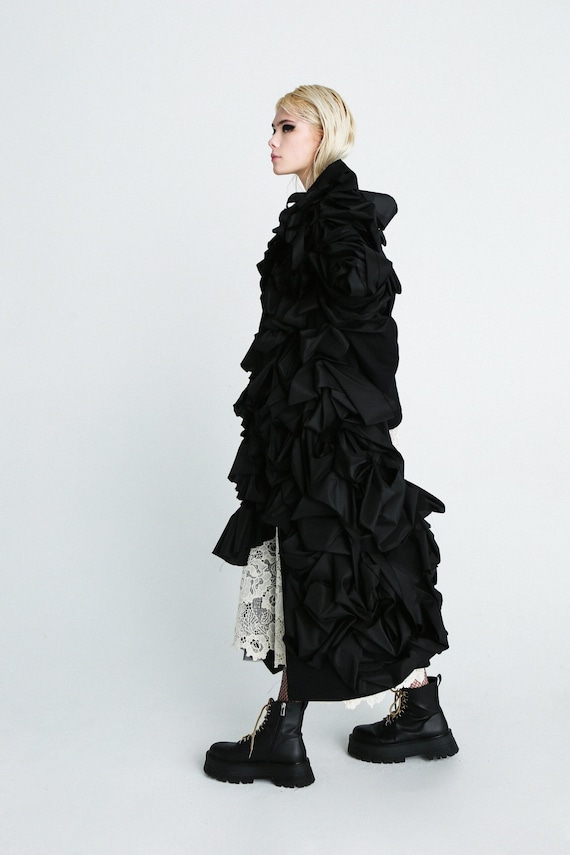 Avant-Garde Wool Coat: Black High Fashion Jacket