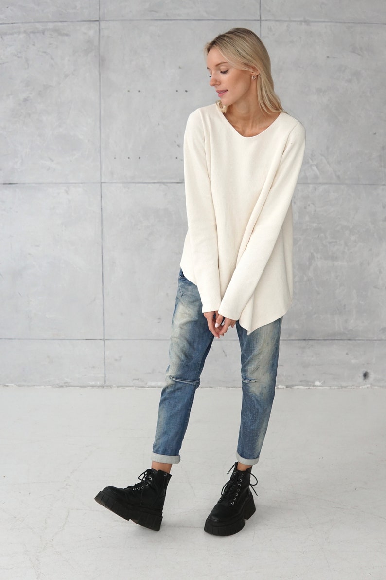 Cozy Blouse / White Blouse / Cotton Blouse / Casual Top / Oversize Blouse / White Shirt / Cotton Tunic / Jersey Tunic / Athletic Clothing image 7