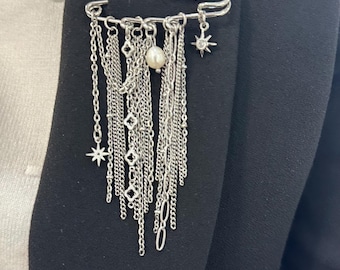 Safety pearl brooch with silver chain, statement pin with stars, fashion elegant badge, Gift for women her mom girlfriend