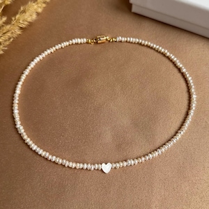 Presente de aniversário para esposa, gargantilha de pérolas de água doce com coração, colar delicado de pérolas pequenas