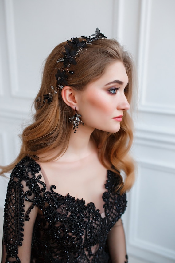 Black Hair Piece, Gothic Flower Crown, Black Hair Vine, Black Wedding Headpiece, Black Headband, Black Tiara